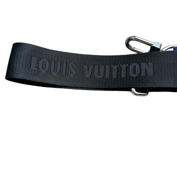 Authentic Louis Vuitton Trio Messenger Bag Monogram Taigarama Cobalt Blue - Picture 3 of 7